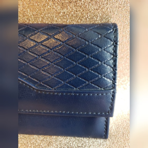 Blue Quilted Wallet Gold Hardware - Picture 3 of 7